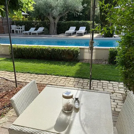 Nocleg ze śniadaniem La Begude - Boutique Luxury 4*